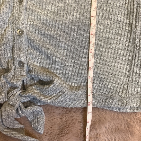 🔥Abercrombie crop top!! - M - Picture 7 of 8